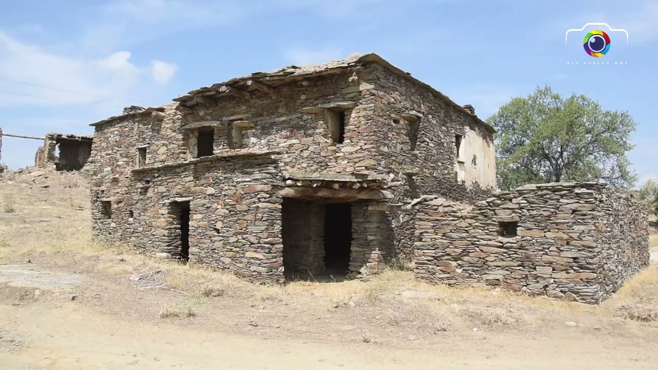 BOZLAR KÖYÜ / EŞME  / UŞAK  (Garip Ali- Babam Ocağı)