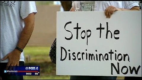 Atheist group protests at Rowlett City Council meeting