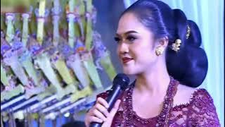 Elisha Orcarus Alasso dan Tatin Thithot dalang ki Anom Dwijo Kangko
