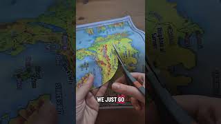 my fantasy map bookshelf decoration tip! an easy way to decorate your bookshelf #fantasyreader
