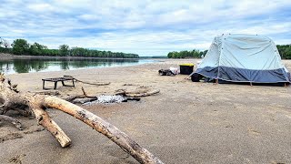 This GIANT SANDBAR Holds MONSTER FISH!! (River Fishing)