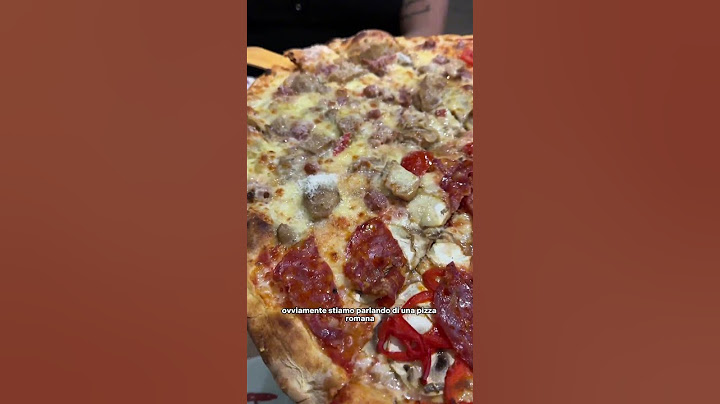 🍽️ Le pizze giganti della pizzeria “Il Campione” ad Ostia in via delle Azzorre #shorts #cibo