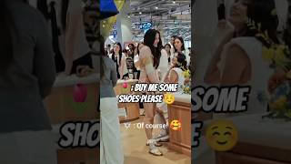 Download Lagu 🧚🏻♀️ : P'freen bought seven pairs of shoes 😱🤭 #shorts #trending #freenbecky #fyp #fypyoutube MP3 Download Lagu 🧚🏻♀️ : P'freen bought seven pairs of shoes 😱🤭 #shorts #trending #freenbecky #fyp #fypyoutube MP3