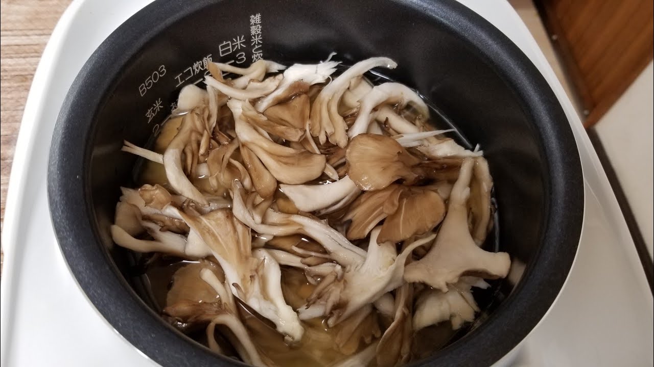 【一汁一飯】舞茸の炊き込みご飯と白菜と豚肉のおかず味噌汁の作り方！