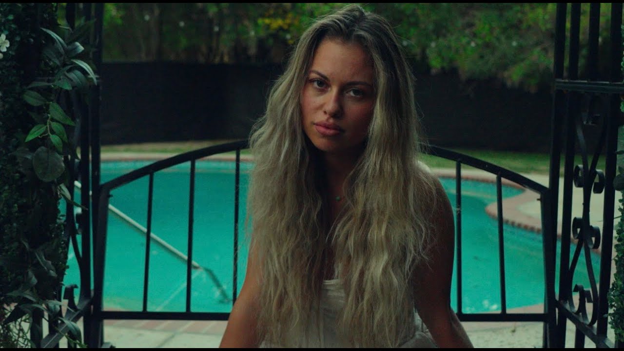 Alexus Jordan V-Velvet Sky (Official Music Video) - YouTube