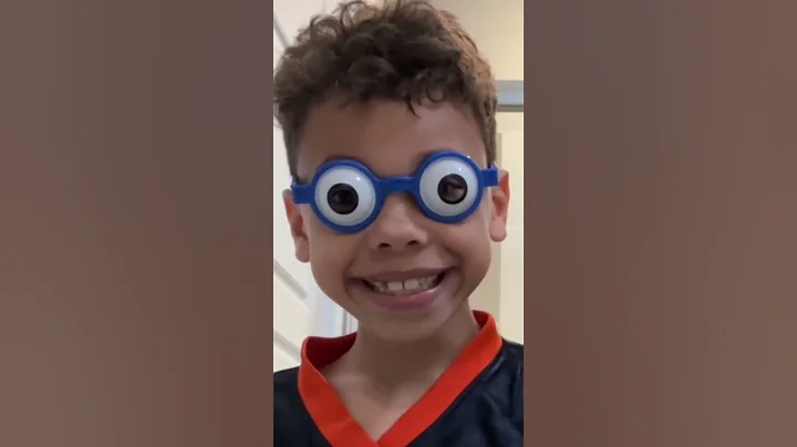 FART SPRAY In Mask PRANK! 🤣