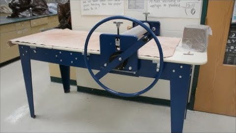 How to Use a NorthStar Slab Roller to Roll Clay Slabs -a Demonstration