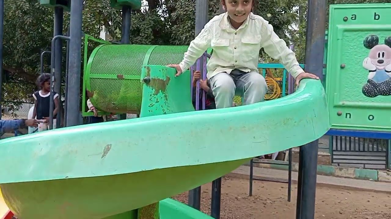 Real Gaming Challenge | Children are sliding down the slide in the playground and are very happy