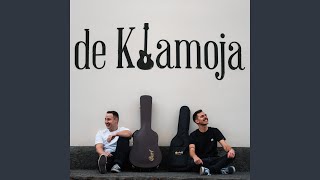 Video thumbnail of "de Klamoja - 12 von 10"