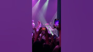 beabadoobee - "Last Day On Earth" (Live @ The Fonda, Los Angeles, CA, 11/21/2021)