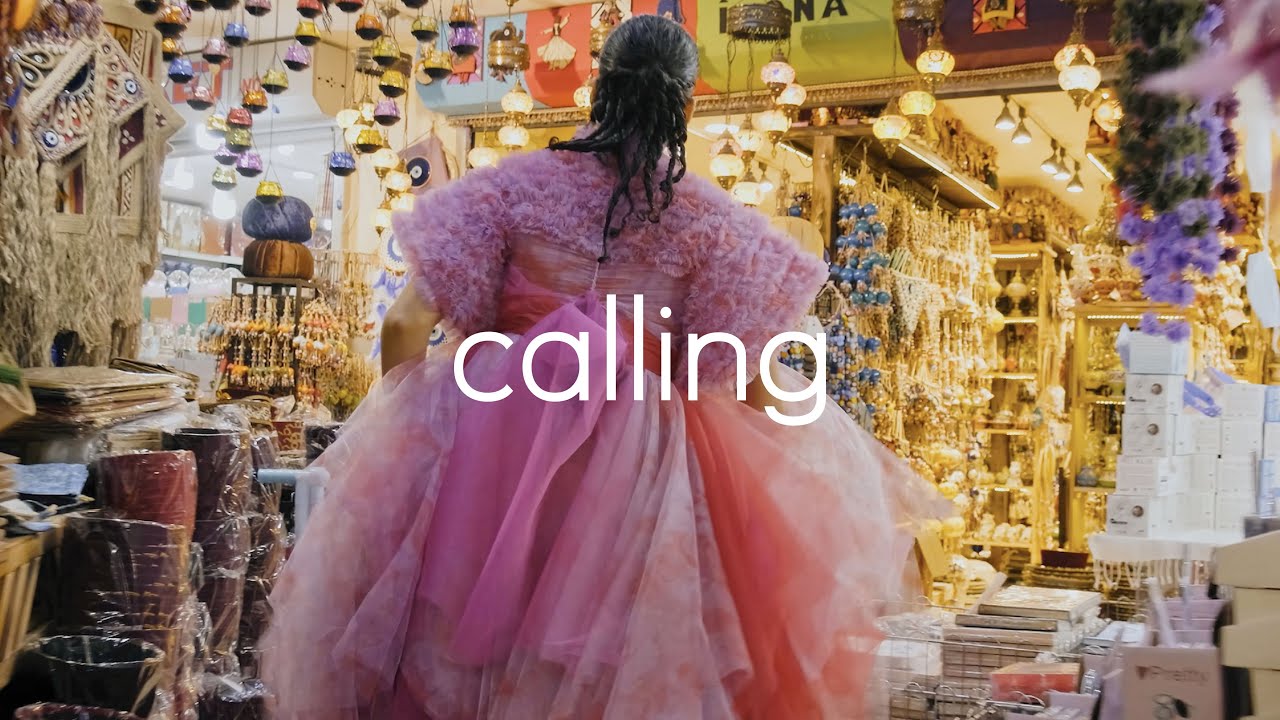 Sudi Etuz yeni koleksiyon filminde Koray Birand ile oyun dünyasına giriyor | calling