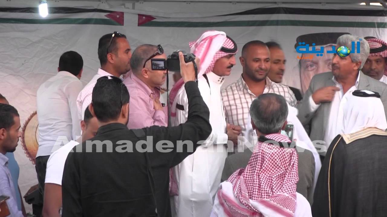 المدينة نيوز- بتول دانو تيكا - سحب المايك من هند الفايز في اعتصام بني صخر