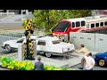 【衝撃】踏切　衝突事故　線路で立ち往生　トミカ　消防車　救急車　パトカー緊急走行　tomica minicar runs indriving Heavy crash scenes track
