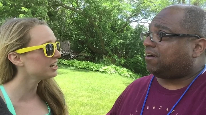 Impromptu interview with the world famous Sarah He...