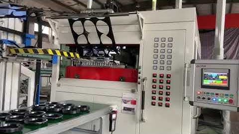 Full automatic plastic plate thermoforming machine automatic robot stacker