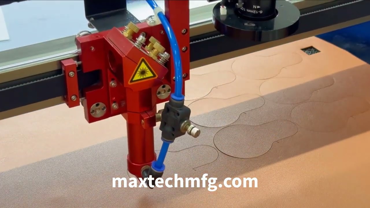 Cắt Laser CNC vật liệu da trên máy MC-1390 Maxcut