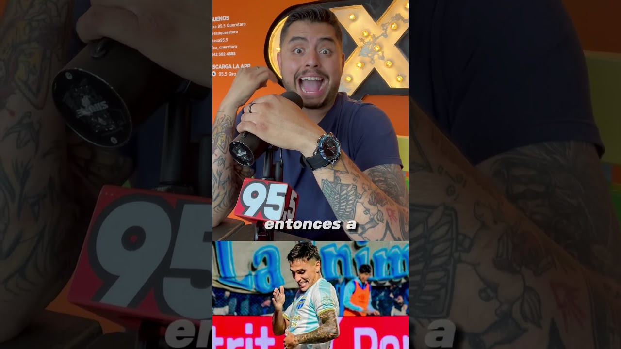 Mateo coronel cerca de gallos.     