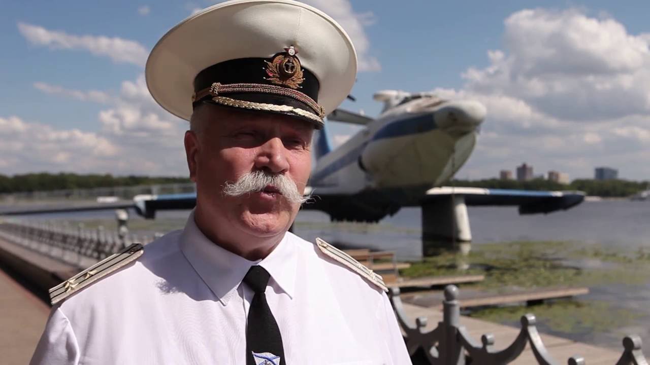 Капитан 1-го ранга Федор Кузнецов благодарит Кинокомпанию «Союз Маринс ...