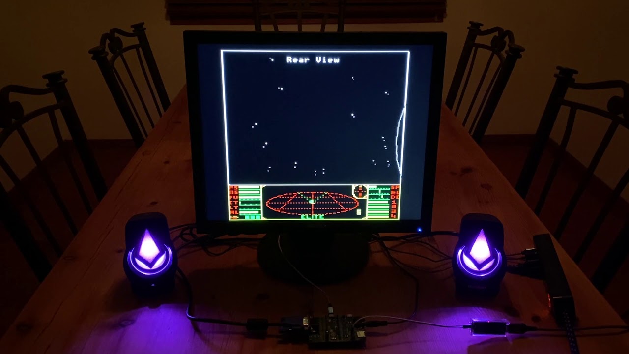 Raspberry Pi Pico/RP2040 BBC Micro Emulator - Elite / Frak! - YouTube
