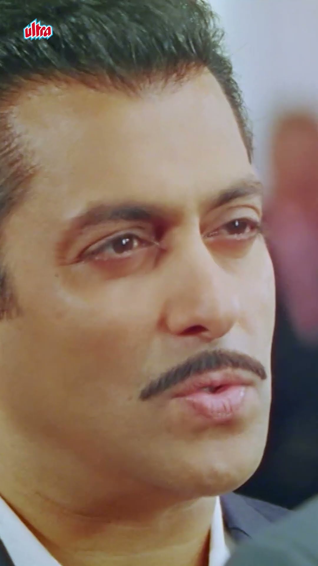 जूस निकलने से शुरू की थी अब सबका तेल निकल रहे हो - Dabangg Movie Scene