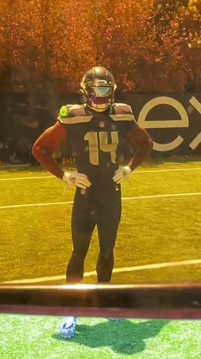 POV: YOU GET YOUR FIRST NFL INTERCEPTION 😂🤦🏽‍♂️ W/ @DK #shorts #football #nfl