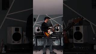 Testing my Beetronics Swarm #alternativerock #upcomingmusician
