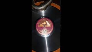 The Revellers - Dinah / Victor Victrola VV 4-3 "Consolette"