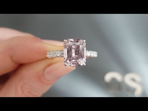 Ring with 3.09 ct pink spinel and diamonds in 18K white gold Video  № 2