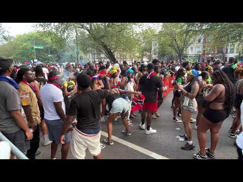 Video: Guide til West Indian Labor Day Parade i Brooklyn