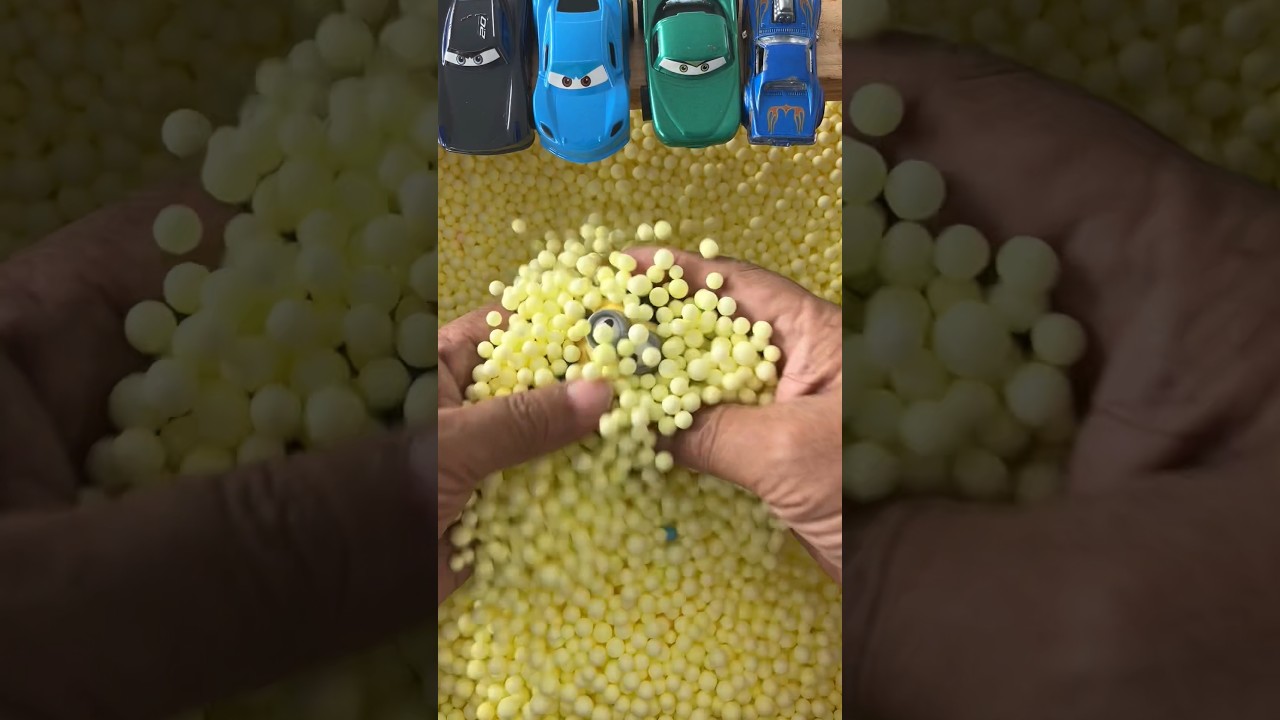 Digging grains find funny-cute unique minion toys