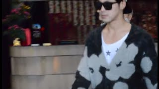 150210 Tvxq Leaving Singapore Hotel For Dinner 