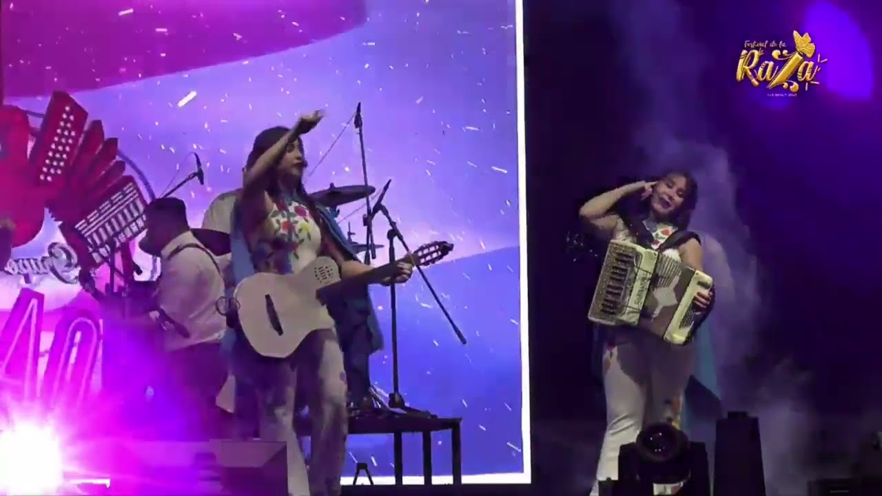 Show del Grupo Oasis de Villarrica en el Festival de la Raza 2025.