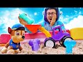 Paw Patrol Türkçe izle - Oyuncak buldozer ve Chase ile kum havuzunda oyun! Araba oyunları