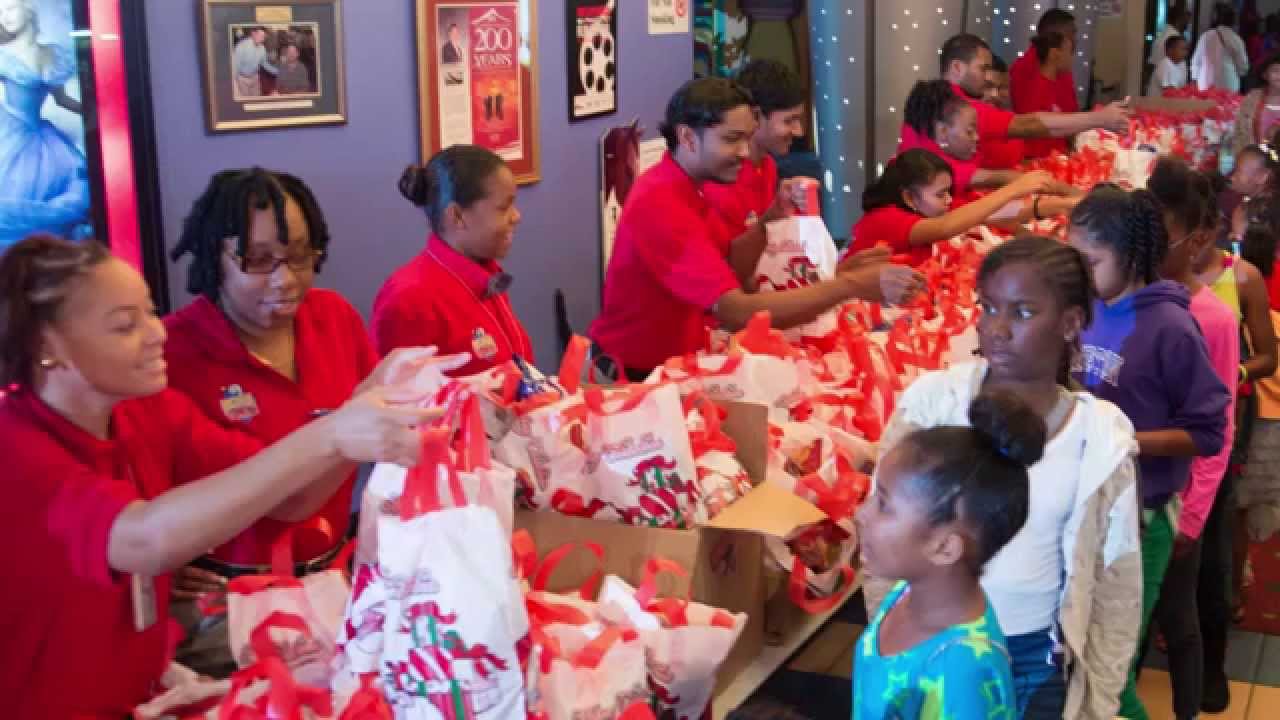 MovieTowne Christmas Charity Fun Day