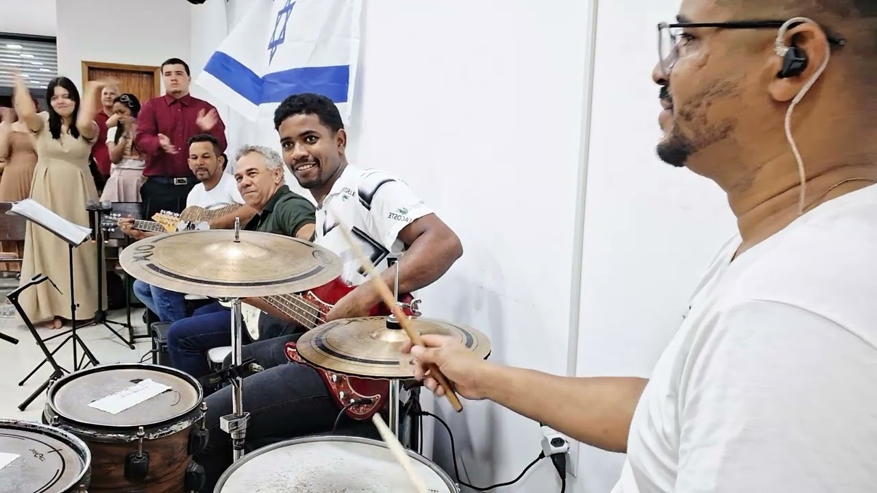 momento dos visitante   com o apóstolo  Rogério   Minis. apóstolico avivah