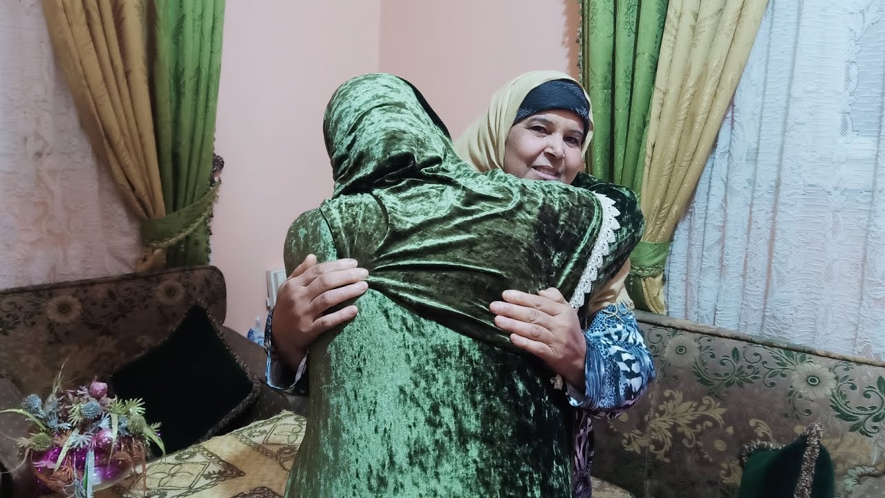 احلي هديه عندي الفرحه مش سيعاني🎁🫂