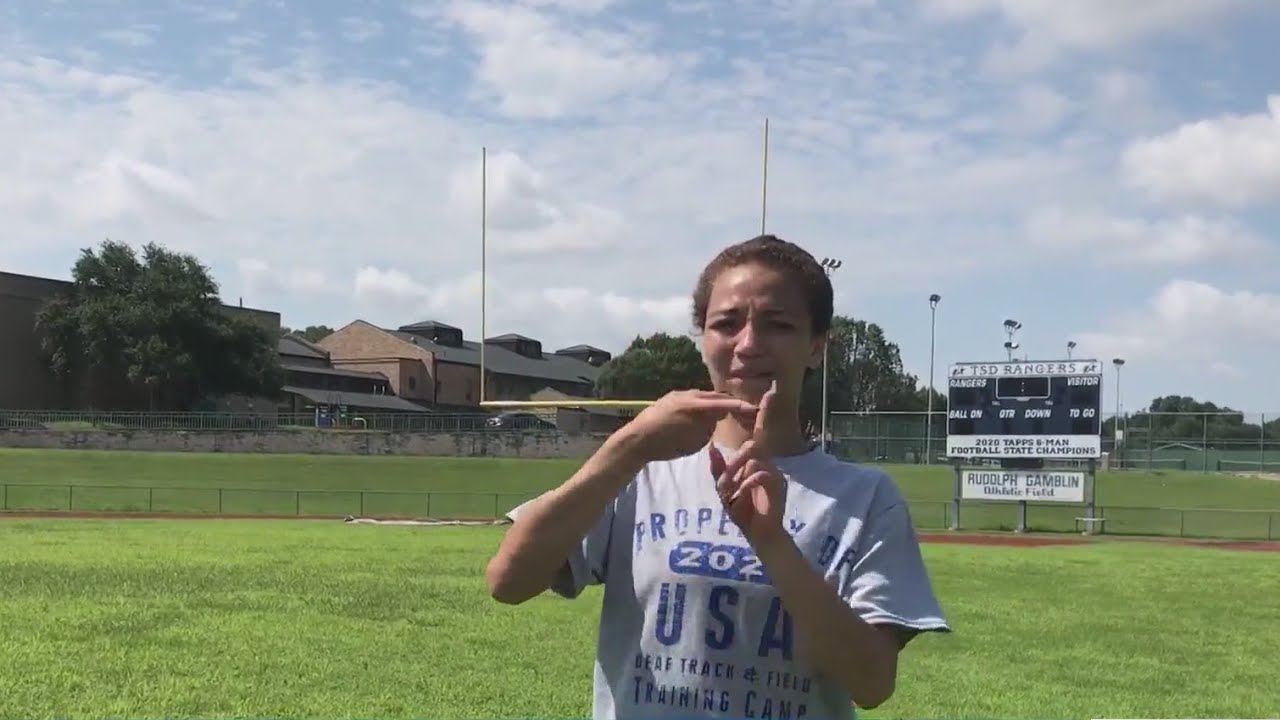 Super Bowl ASL interpreter once trained in Austin YouTube