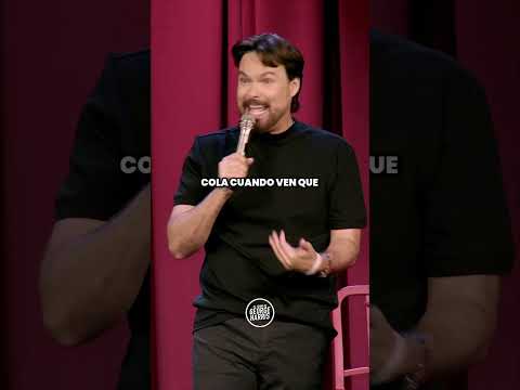¿Qué pasa cuando te coleas en un colegio de hombres? Mira el show completo en mi canal