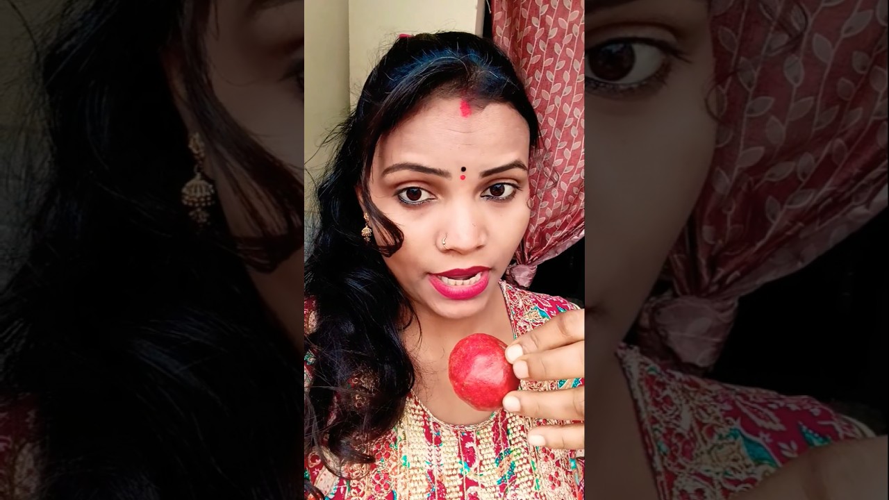 A disabled duckling helps his cat friend 🐥