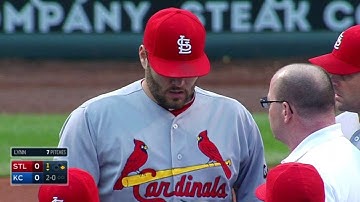 STL@KC: Lynn visited by trainer, stays in the game