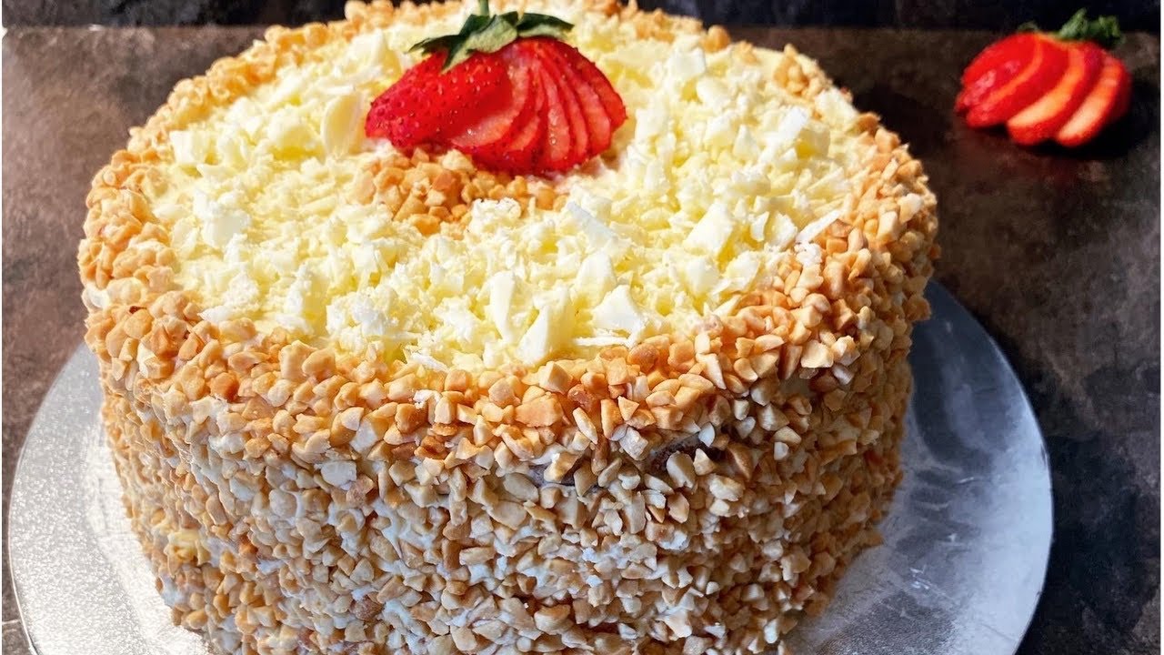 اعملى الكيكه الاسفنجيه و التورته ب ٤ بيضات بس !  Sponge cake |by Sara Hijab