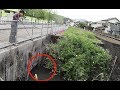 通りがかりのドブ水路で釣りをしてみると予想外だった