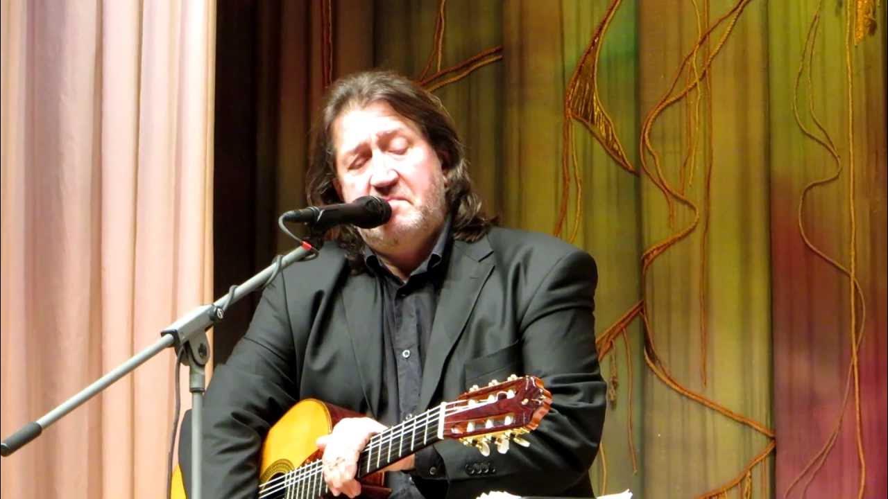 Олег митяев волшебный дом. Митяев волшебный дом. Митяев и окуджава. Олег митяев но есть такие дома волшебные. Митяев волшебный дом.