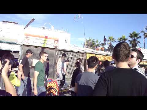 Running into Orlando Bloom on Venice Beach, CA 11/...