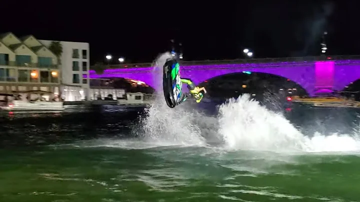 Coy Curtis freestyle jetski London Bridge world fi...