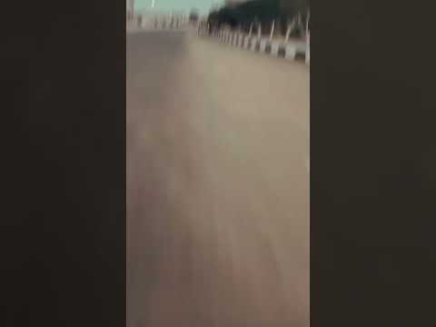 ايدي في اديها