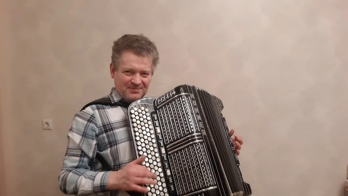 Hohner Mattia IV 96 BK accordéon de scène avec clavier de