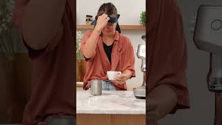 Would you try this blindfolded latte art challenge? ☕️🙈 #LatteArtChallenge #Breville @breville