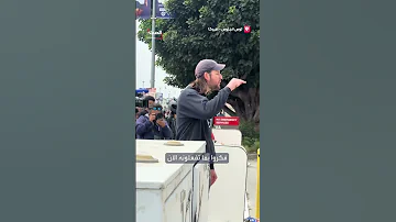 متظاهر في لوس أنجلوس يوبخ الحرس الوطني 