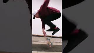 1 Footed Monkey Flip - Skateboarding